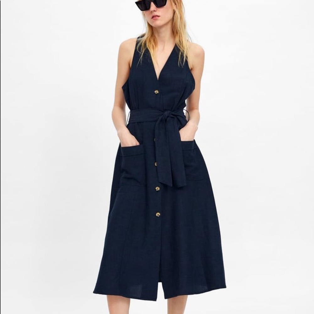 Deep v neck dress with pocket